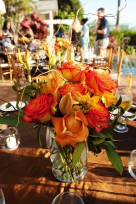 circus roses on wedding table