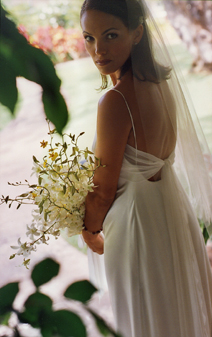 yellow and white maui wedding bouquet