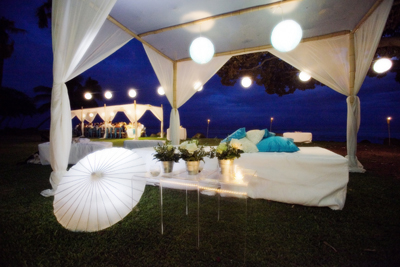 Olowalu PLantation House night canopy in blue